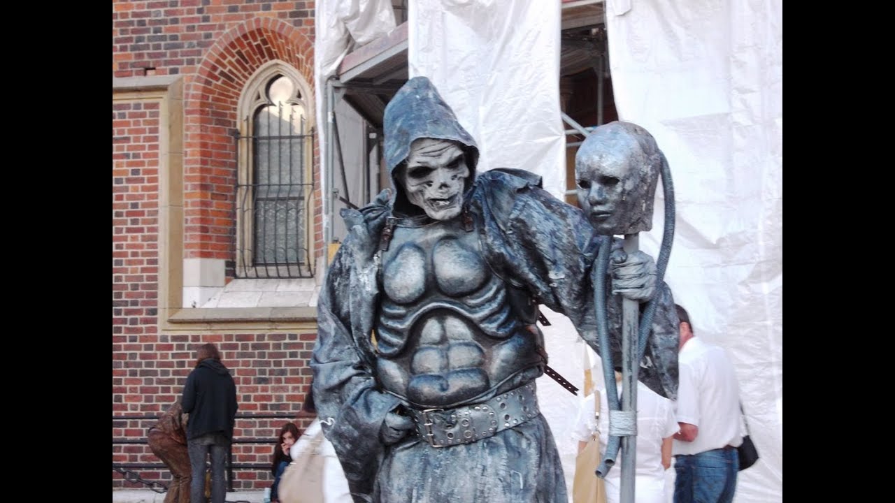 Grim Reaper Living Statue Artist