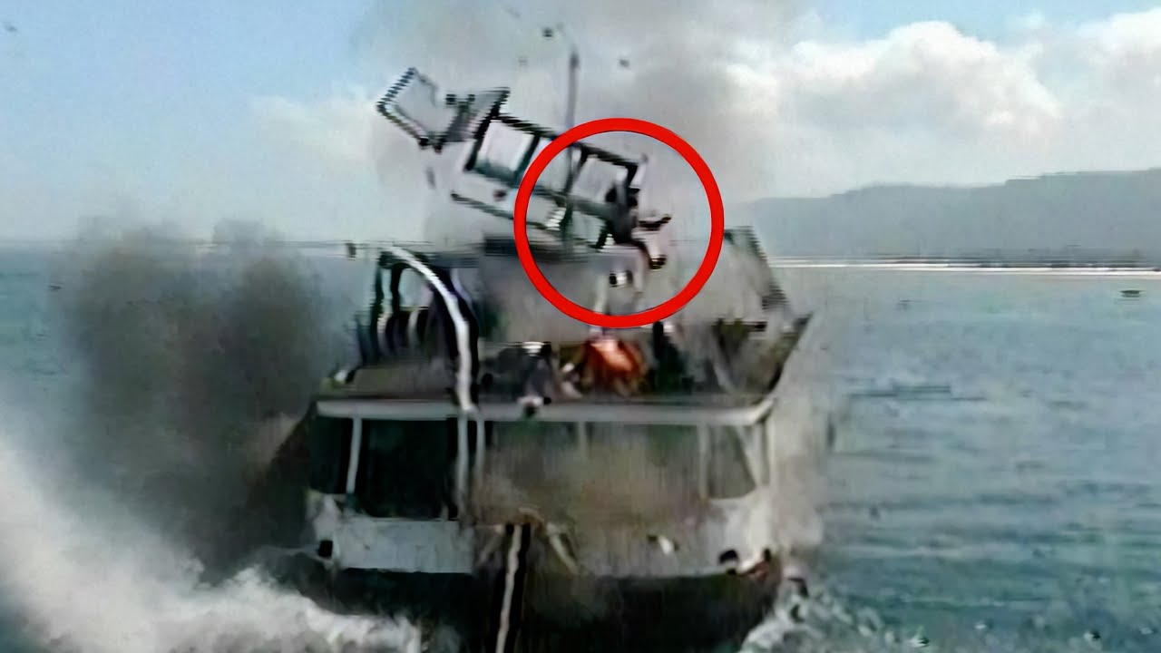 Ship explosion launches people | Destroyed in Seconds E19 |