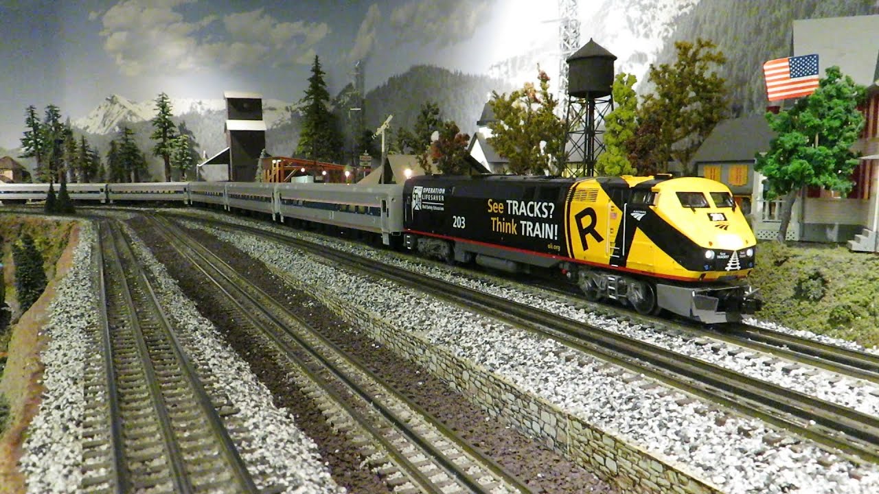 San Diego 3 Railers Atlas O Amtrak OLS P42 Wolverine train action