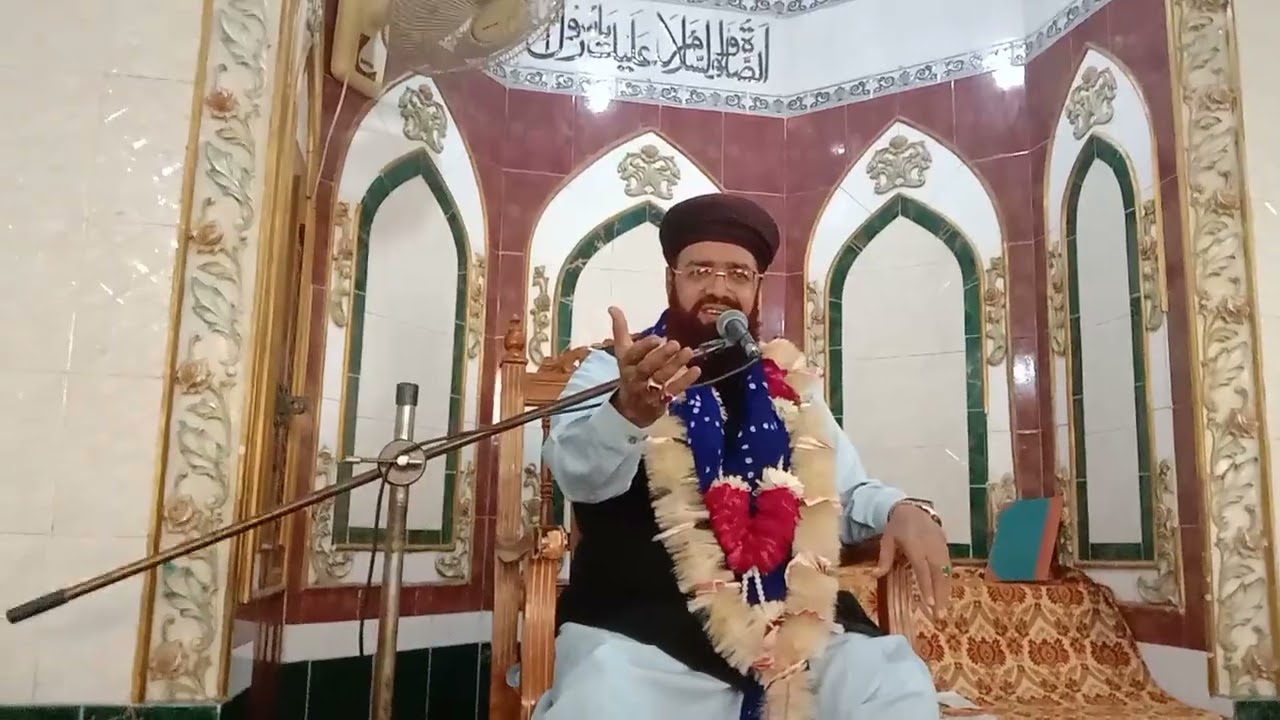 الحاج قاری عبداللطیف فریدی سعیدی کلام عبادت نام ہےتیری گلی میں پڑھتےہوۓملتان شریف 