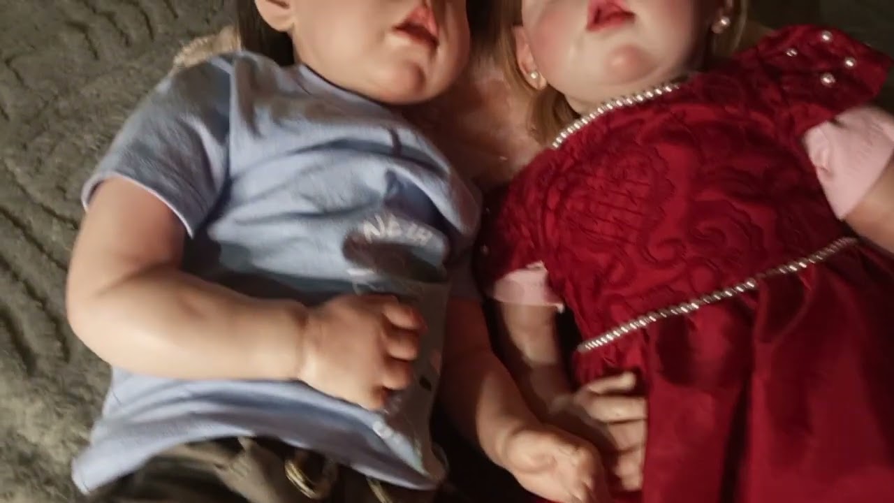 Rotina mostrando os bebezinhos gêmeos Rafael e Rafaela bem de pertinho 