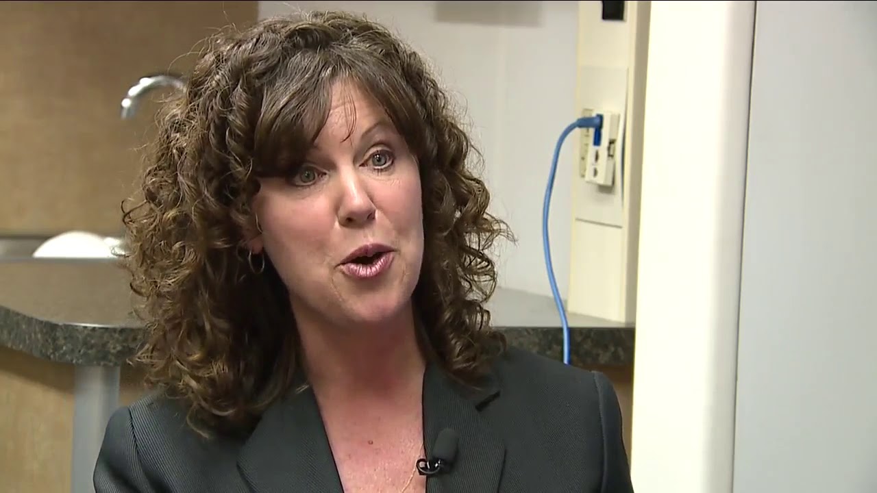 Enrollment on wheels: MetroHealth brings Obamacare enrollment help to patients