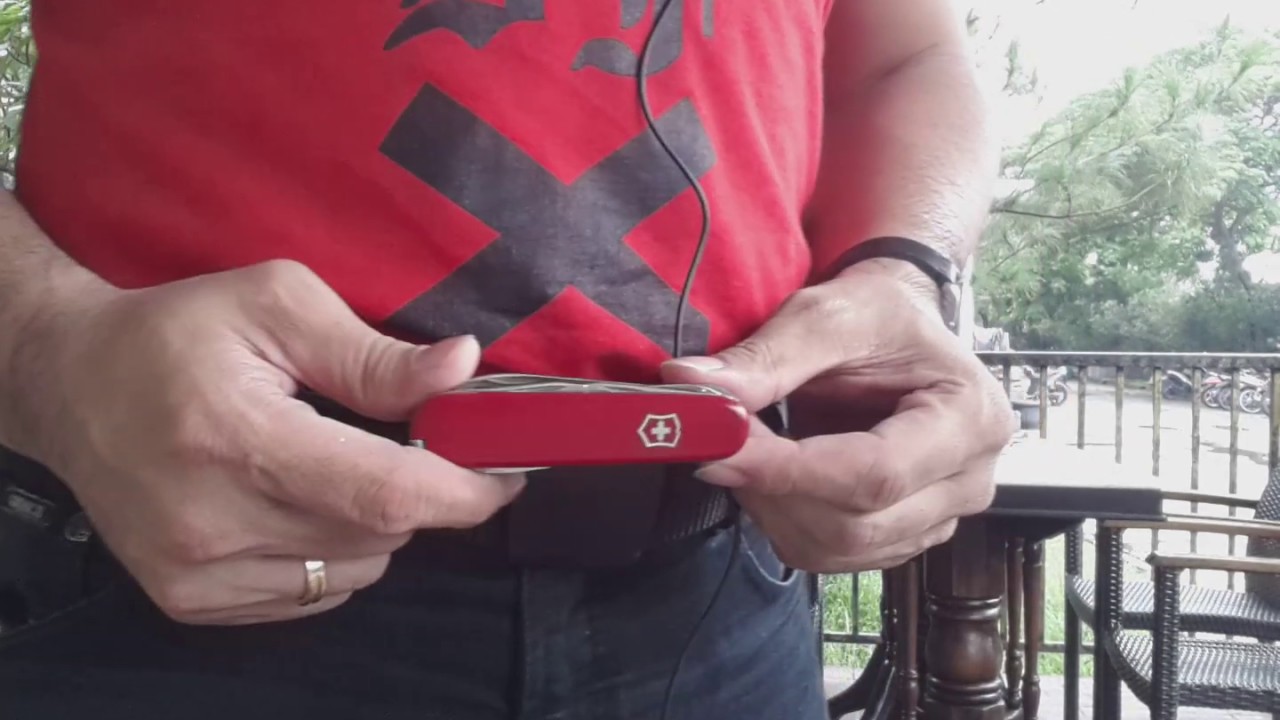 How to easy carry your victorinox or any clipless knives