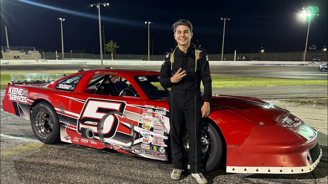 Evan Bookmiller feature race showtime speedway 10-25-25