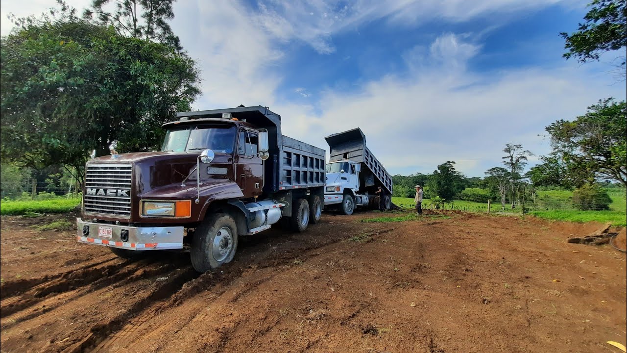 Mack subiendo loma
