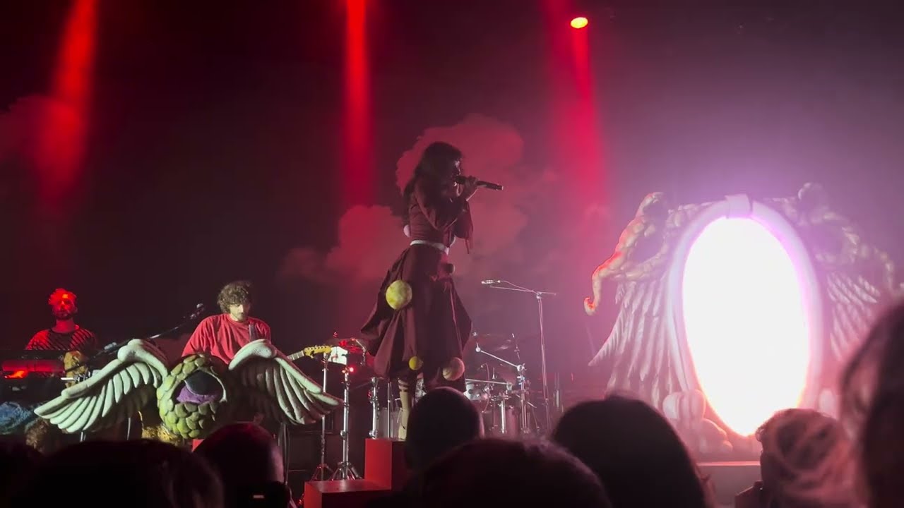 Magdalena Bay - Chaeri // Vicar Street, Dublin - 5/2/26