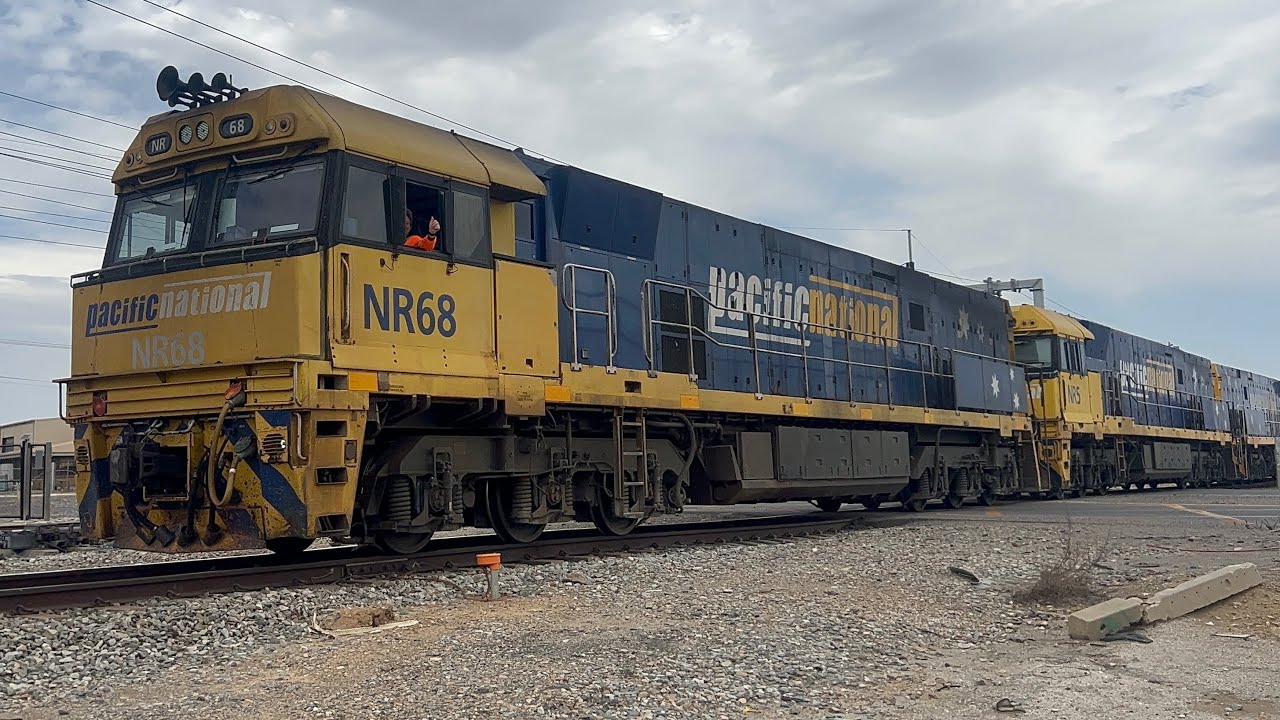 PN freight 7MP7 | through the dry creek triangle with NR68, NR5, NR64 & a Crew Car
