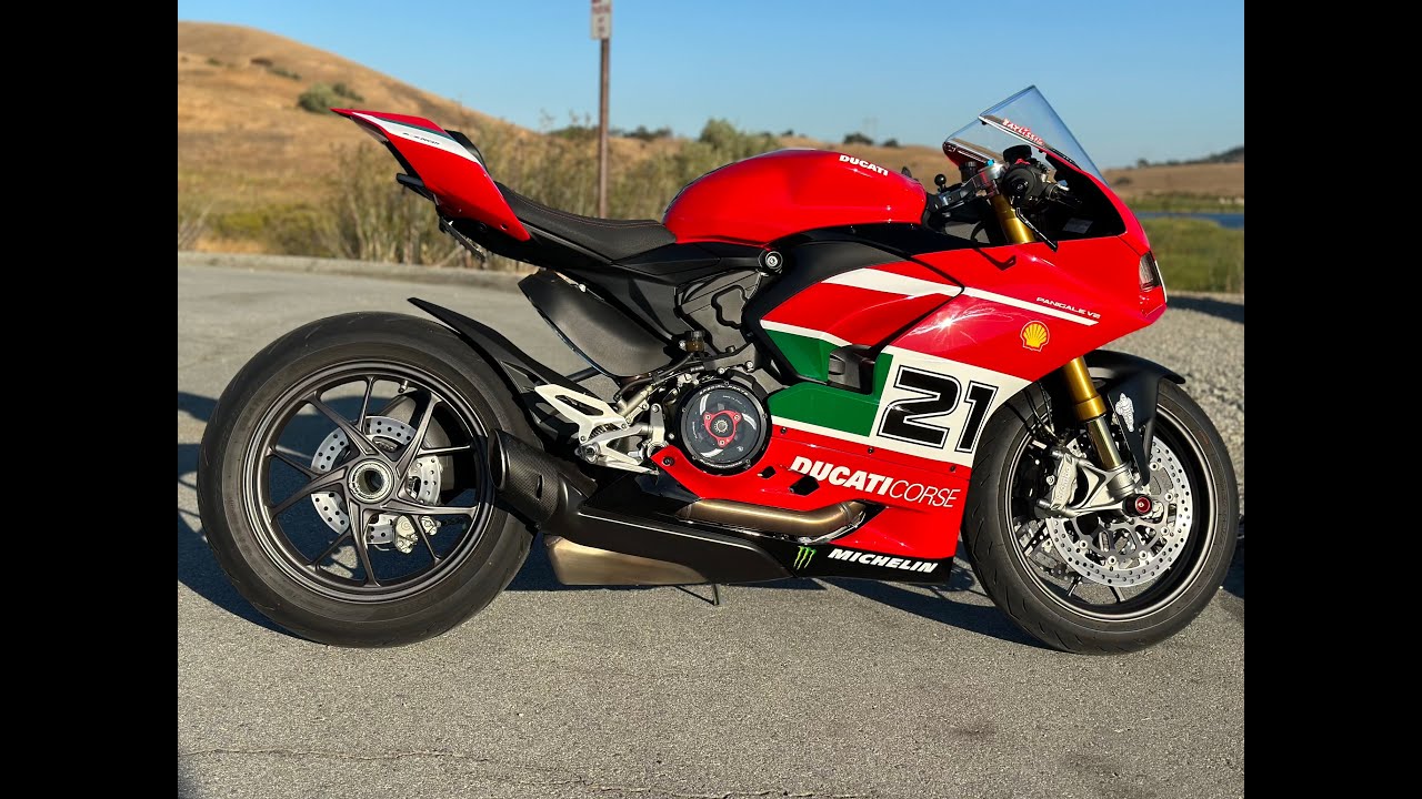 2022 Ducati Panigale V2 StompGrip Tank Pad Install     HD 1080p