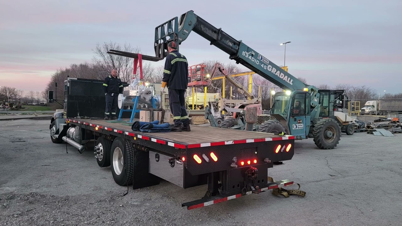 [112] A Lot Of Tarping - Flatbed Straight Truck Hotshot