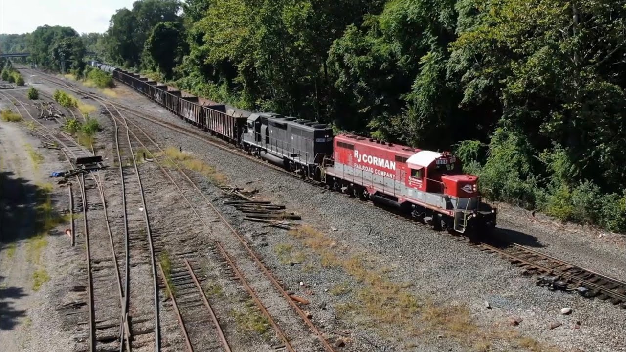 RJ Corman Cleveland line, we chased the train Massillon to Warwick RJC 1804 GP16
