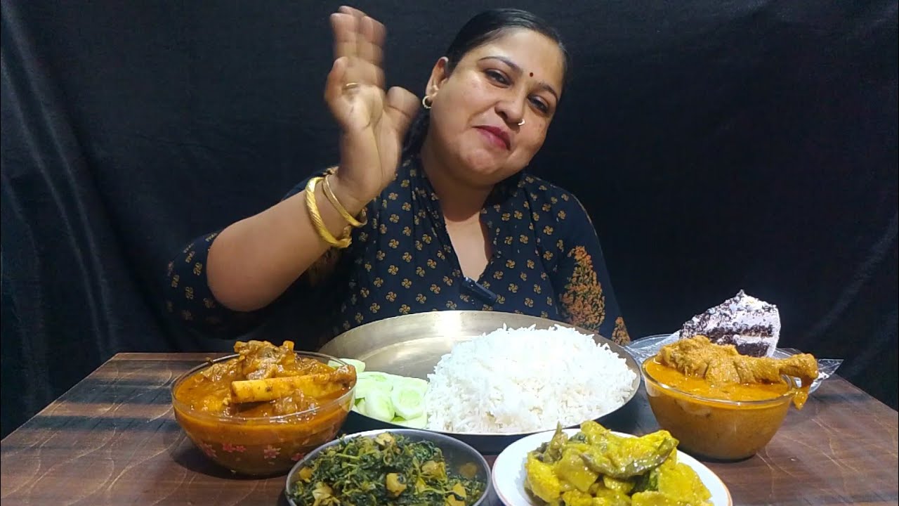 Mutton Gravy, Malvani Chicken Curry Eating #food #mukbang #mutton #makarsankranti #chicken 