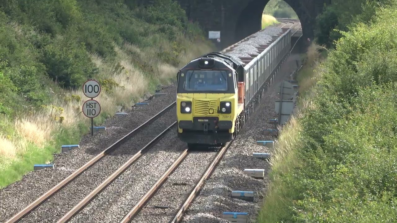 Colas 70817 Land recovery train