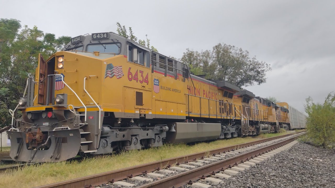 Triplete de UP Llevando Unidades Nuevas al Gabacho En PK-R 6 Piedras Negras Coah...