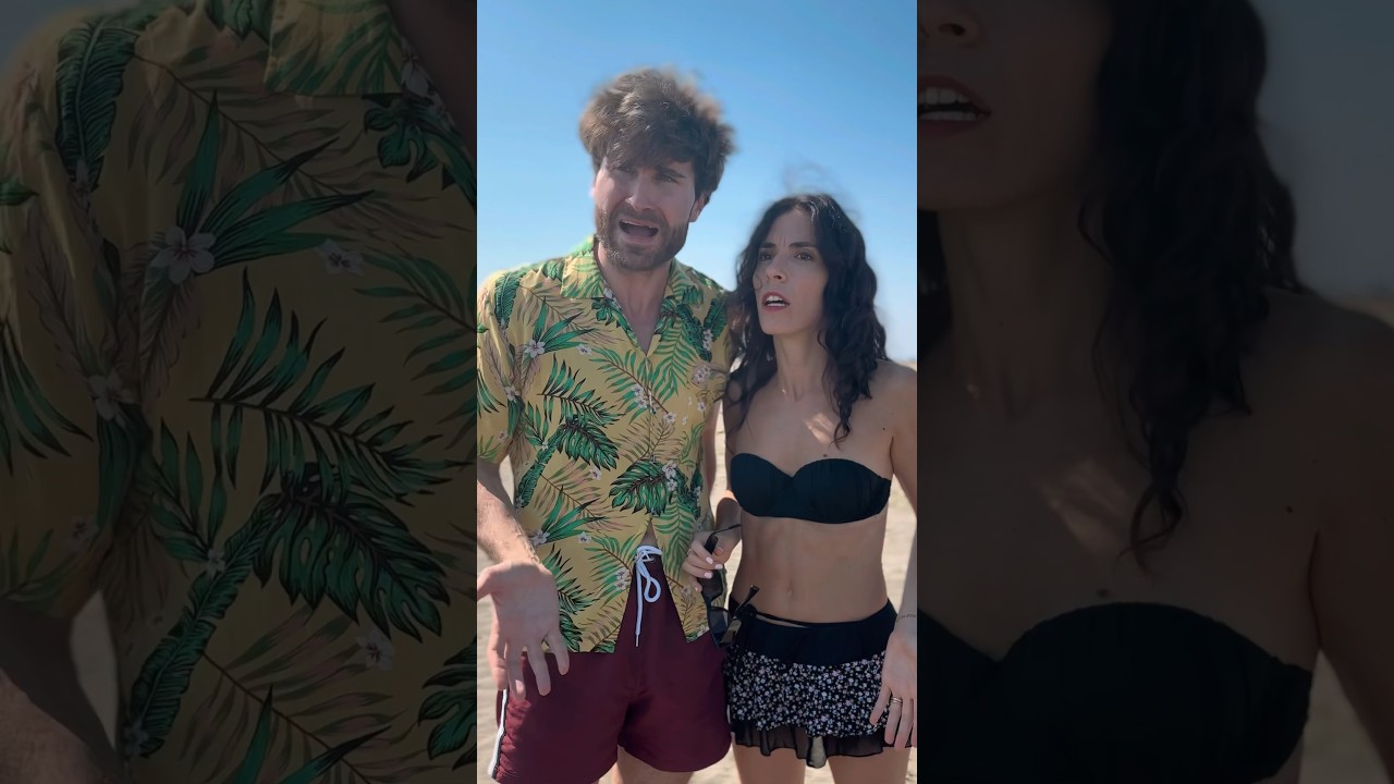 RAGAZZA IN MARE! Gabriele pronto a soccorrerla 😂 #casaabis #coppia #videodivertenti #comici
