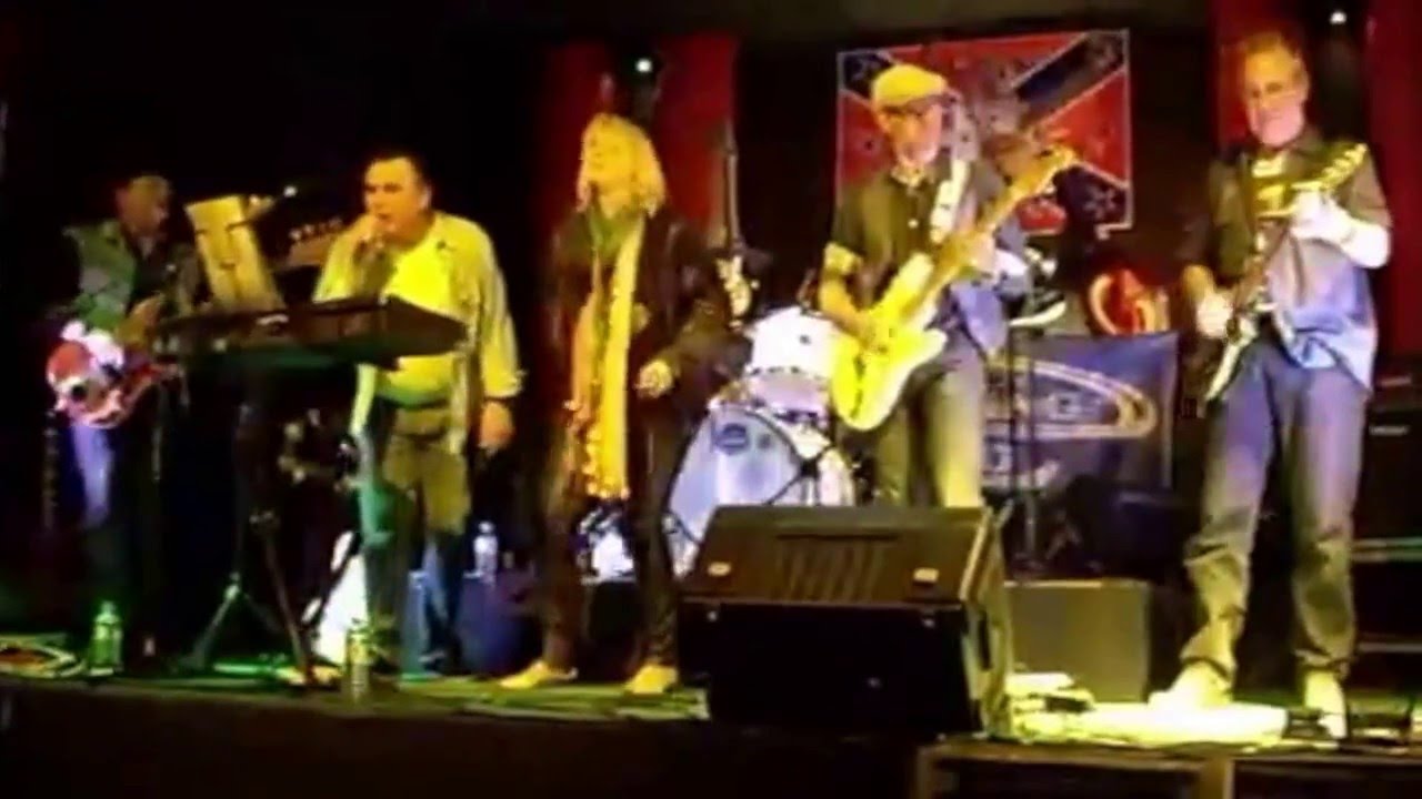 Gathering Crowd : Music & Bike ( Medley ) 20 F&eacute;vrier 2016