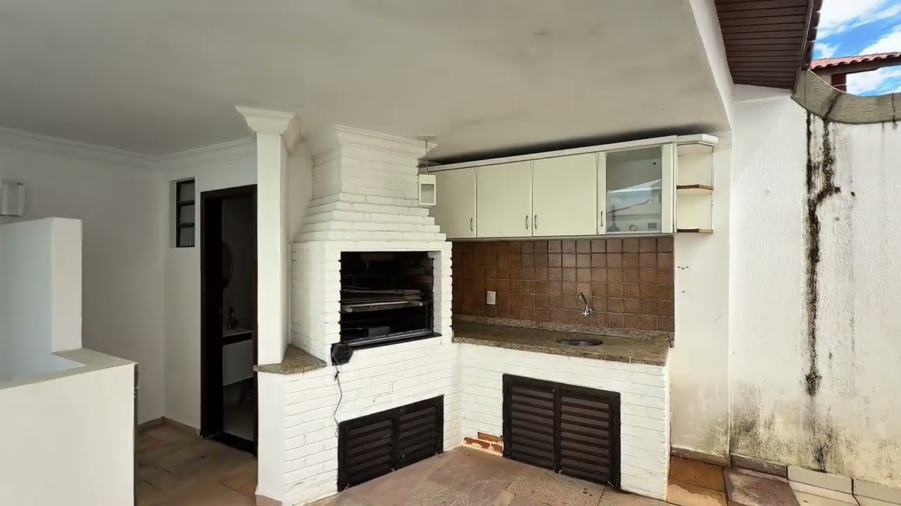 Casa de Alto Padrão na City Campo Grande: 280m de Conforto e Luxo Clássico