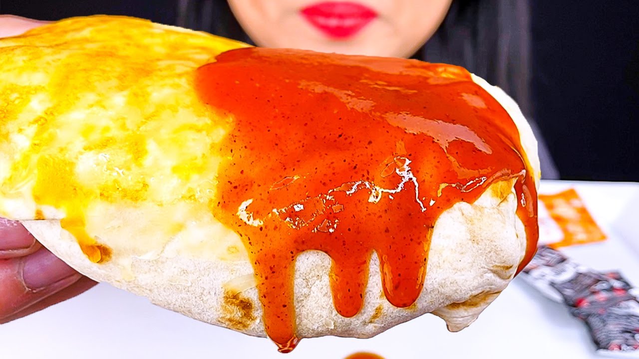 ASMR GIANT DOUBLE STEAK GRILLED CHEESE BURRITO MUKBANG TACO BELL 🌯  (EATING SOUNDS) ASMR PHAN