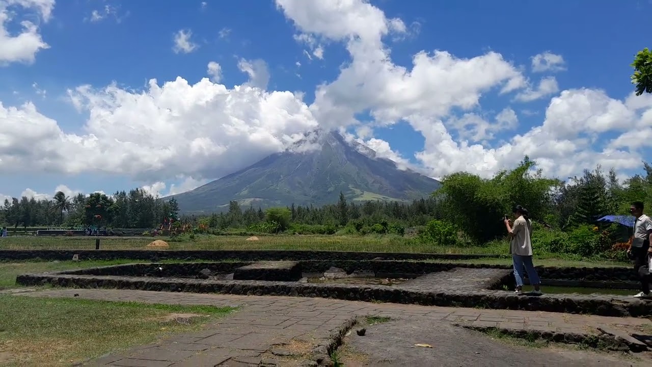 CAGSAWA RUINS EXCELLENT SPOT OF MAYON VOLCANO