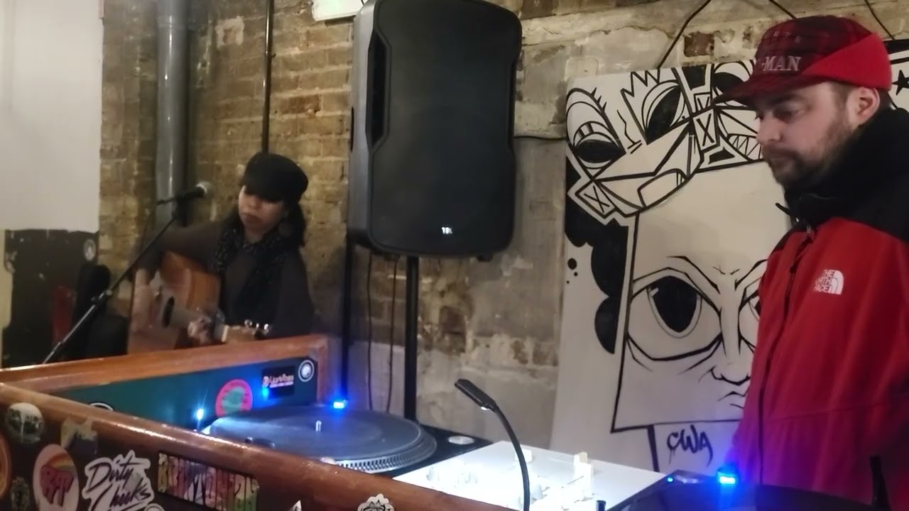 Riff Raffs ( Acoustic Session ) 2 Gemma Vaz