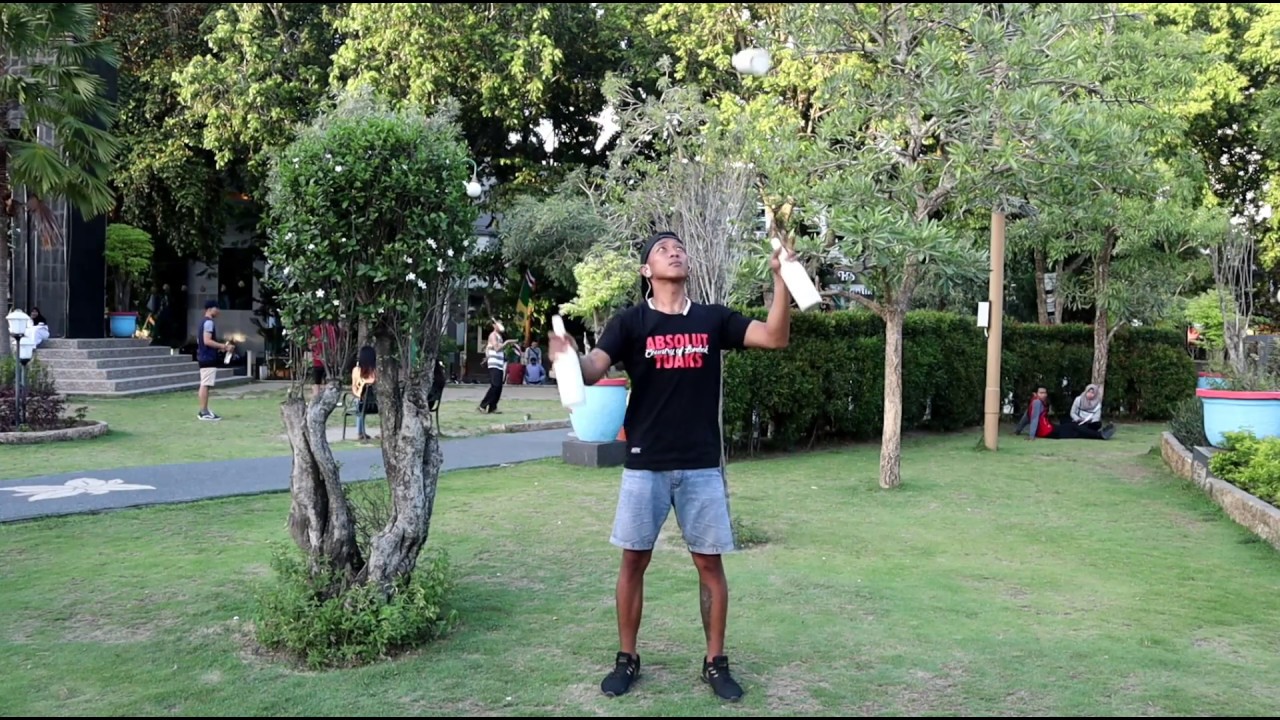Bartender Basic 4 ( How To Flair  ) Juggling Bottle