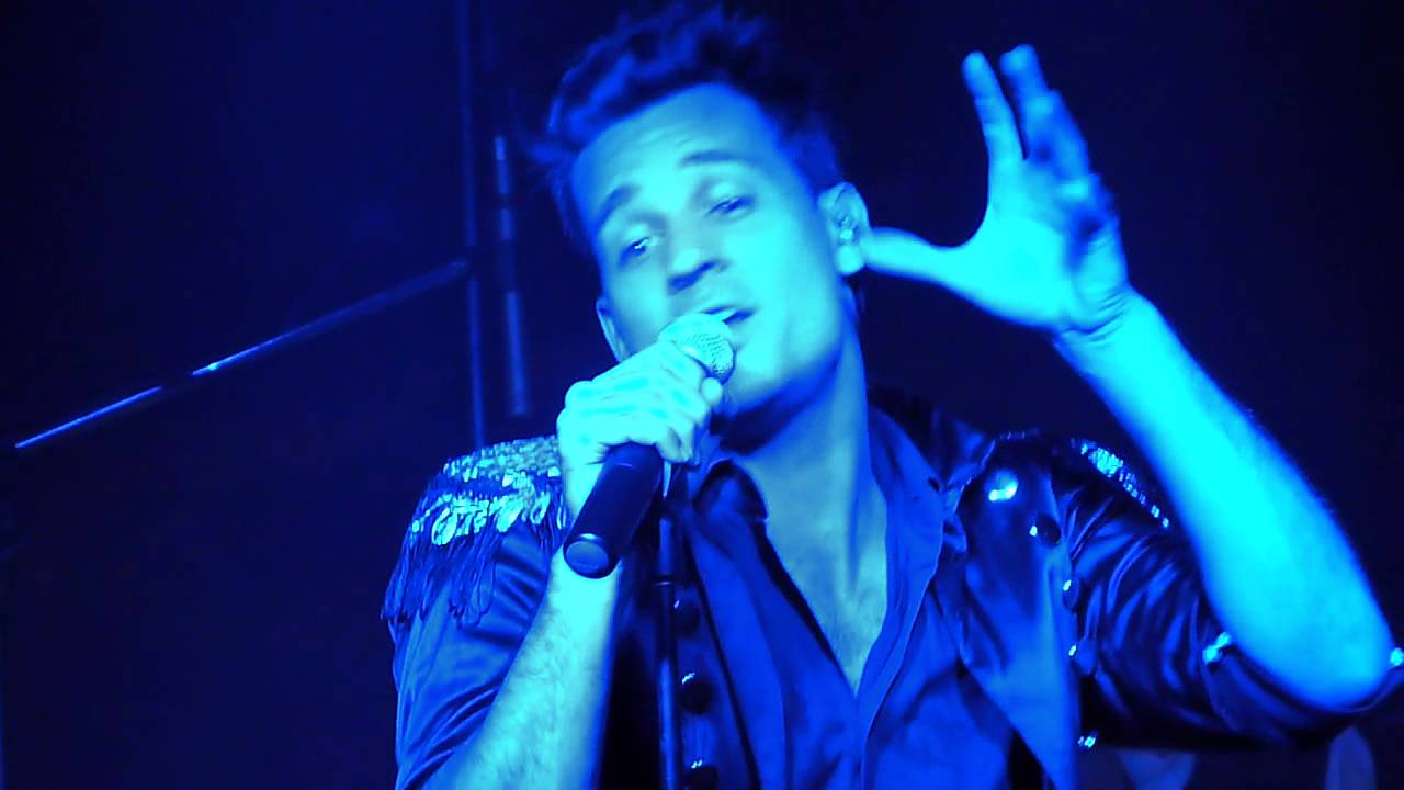 Tan Bionica Dominguicidio + Clocks + Loca