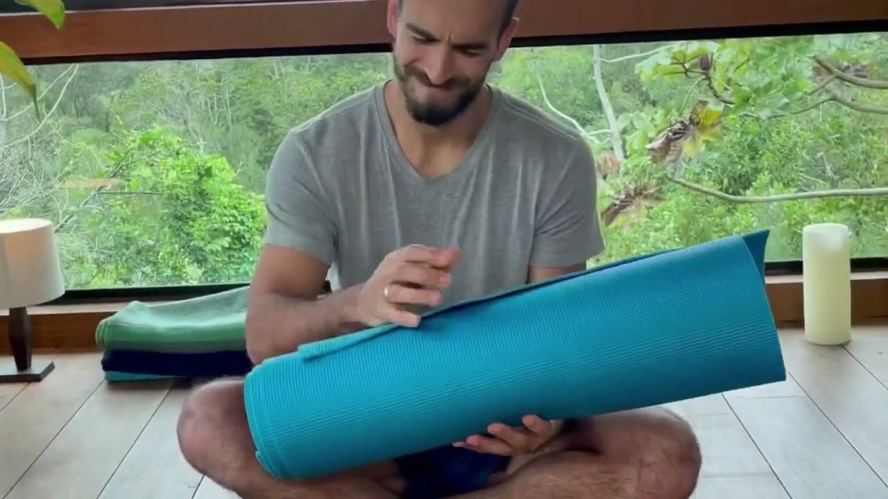 Como escolher o seu tapete de yoga, por Carlo Guaragna.