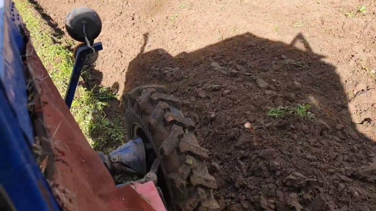 Т40АМ. Осенняя пахота.