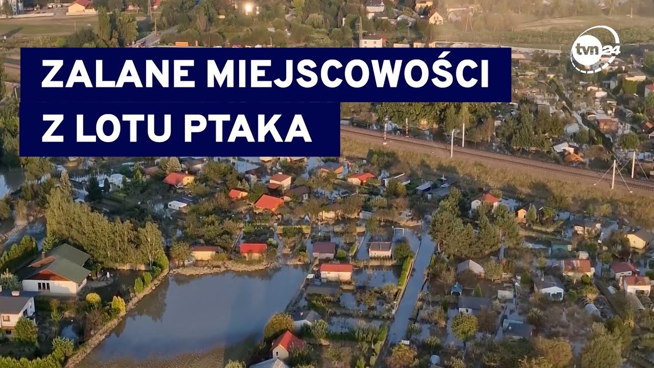 Zalane domy i ulice. Powódź z lotu ptaka