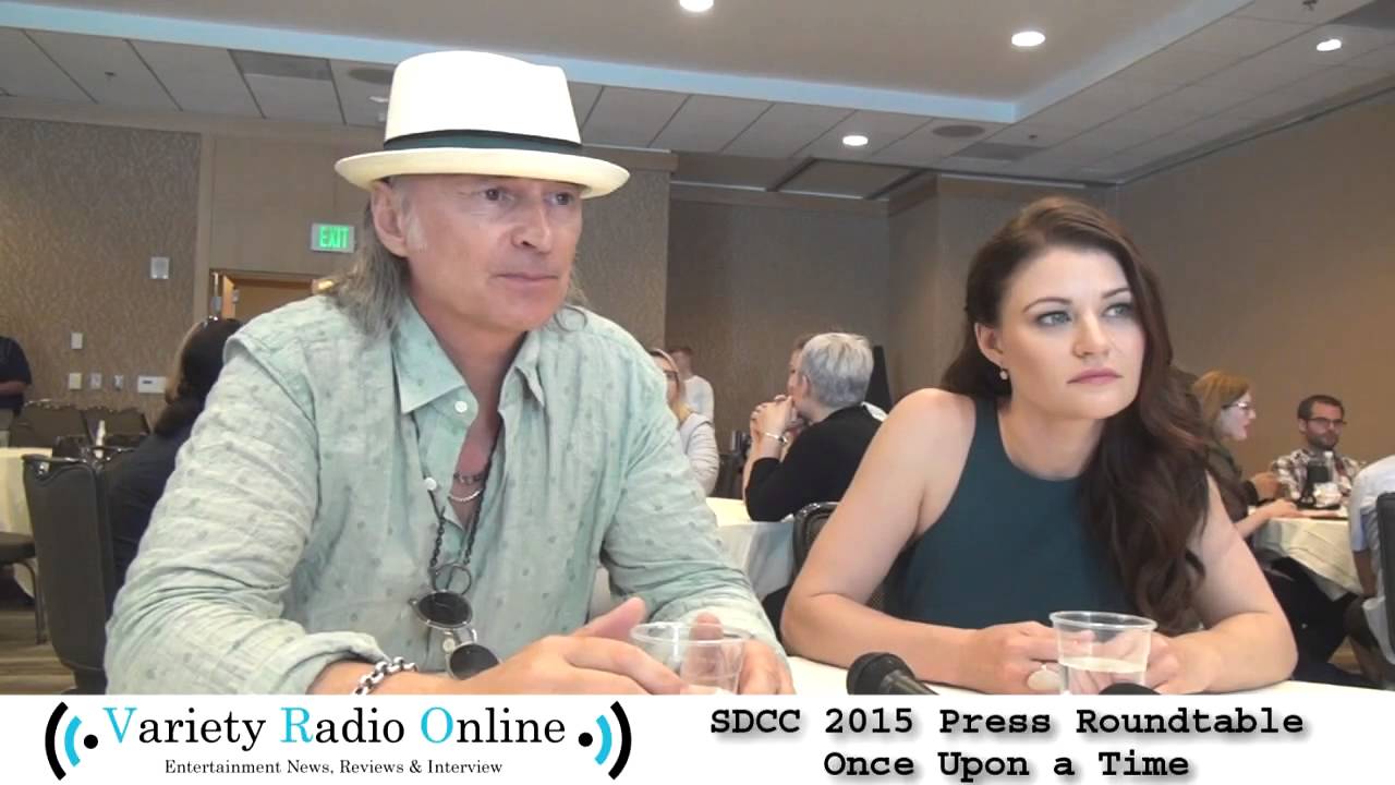 Robert Carlyle and Emilie de Ravin - Once Upon a Time  - Comic Con 2015 Interview