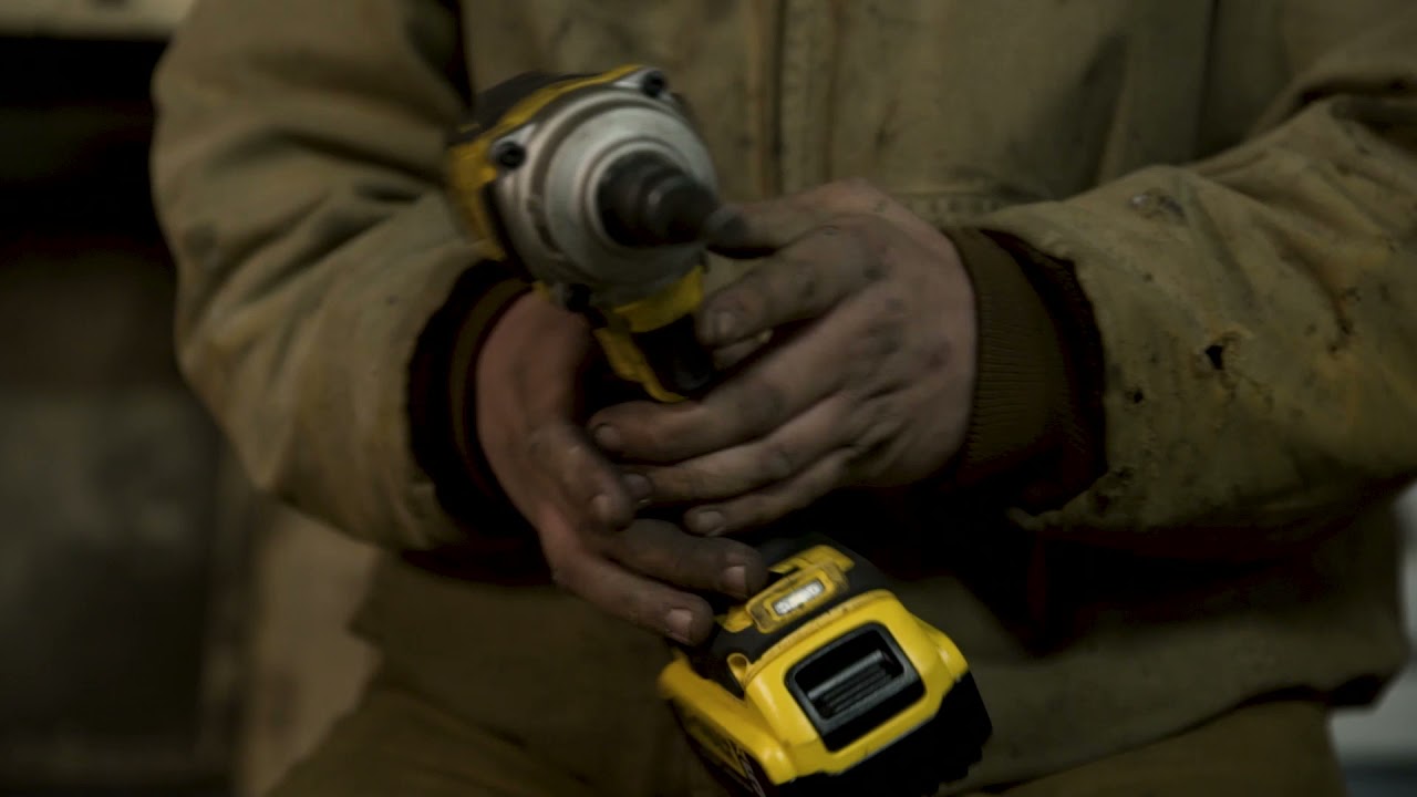 DeWalt DW DCF894 Impact Wrench