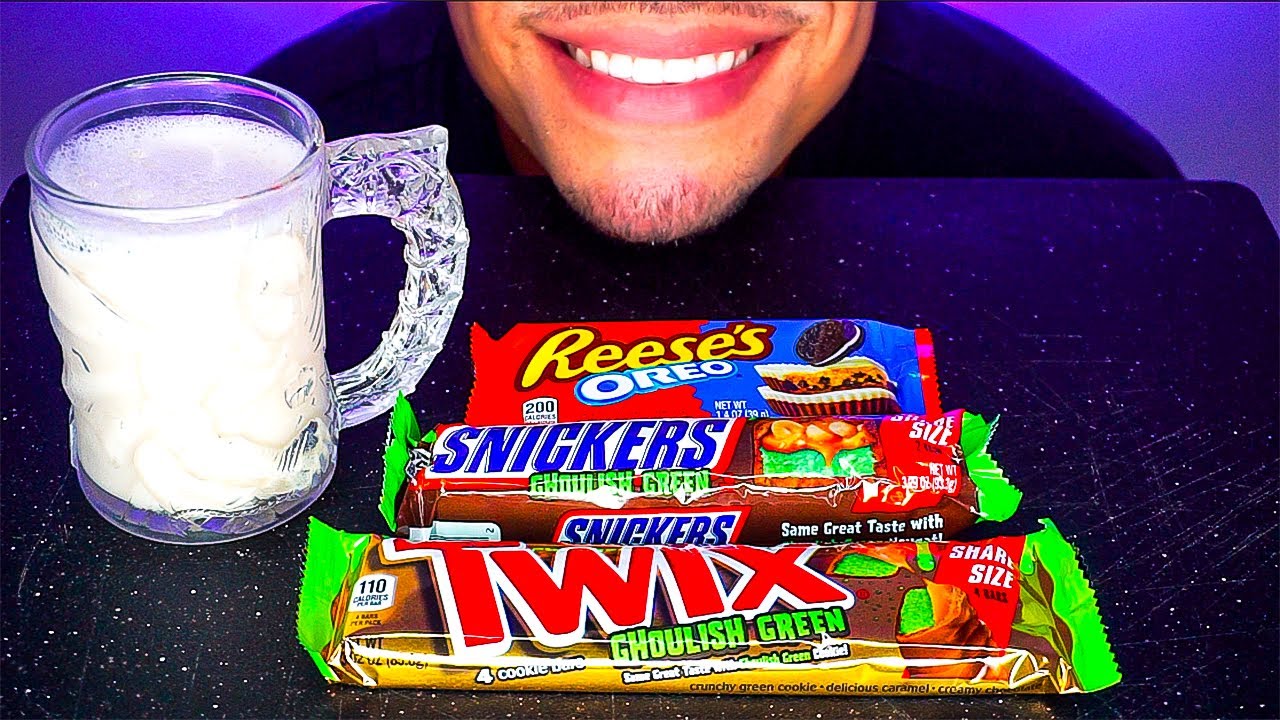 ASMR GREEN SNICKERS REESE'S TWIX GHOULISH CHOCOLATE PEANUT BUTTER CUPS BARS EATING MOUTH SOUNDS