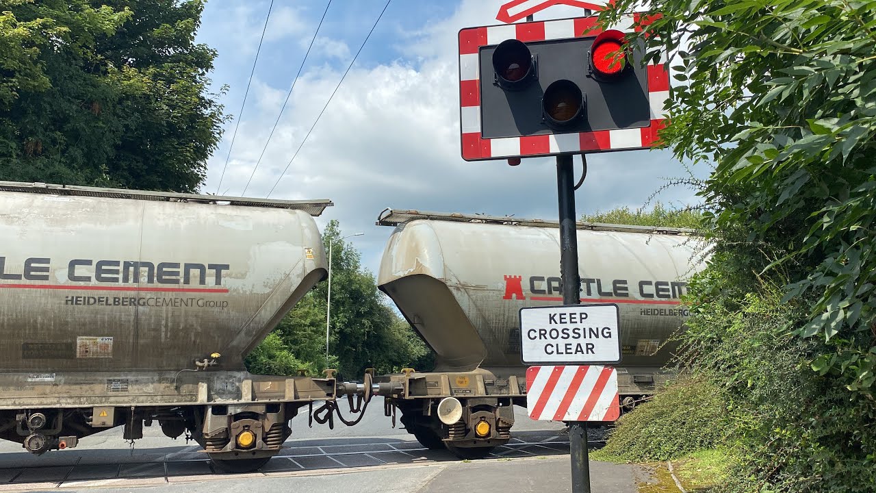 (Pride class 66) West Bradford Road Level Crossing (Lancashire) 30/7/2024