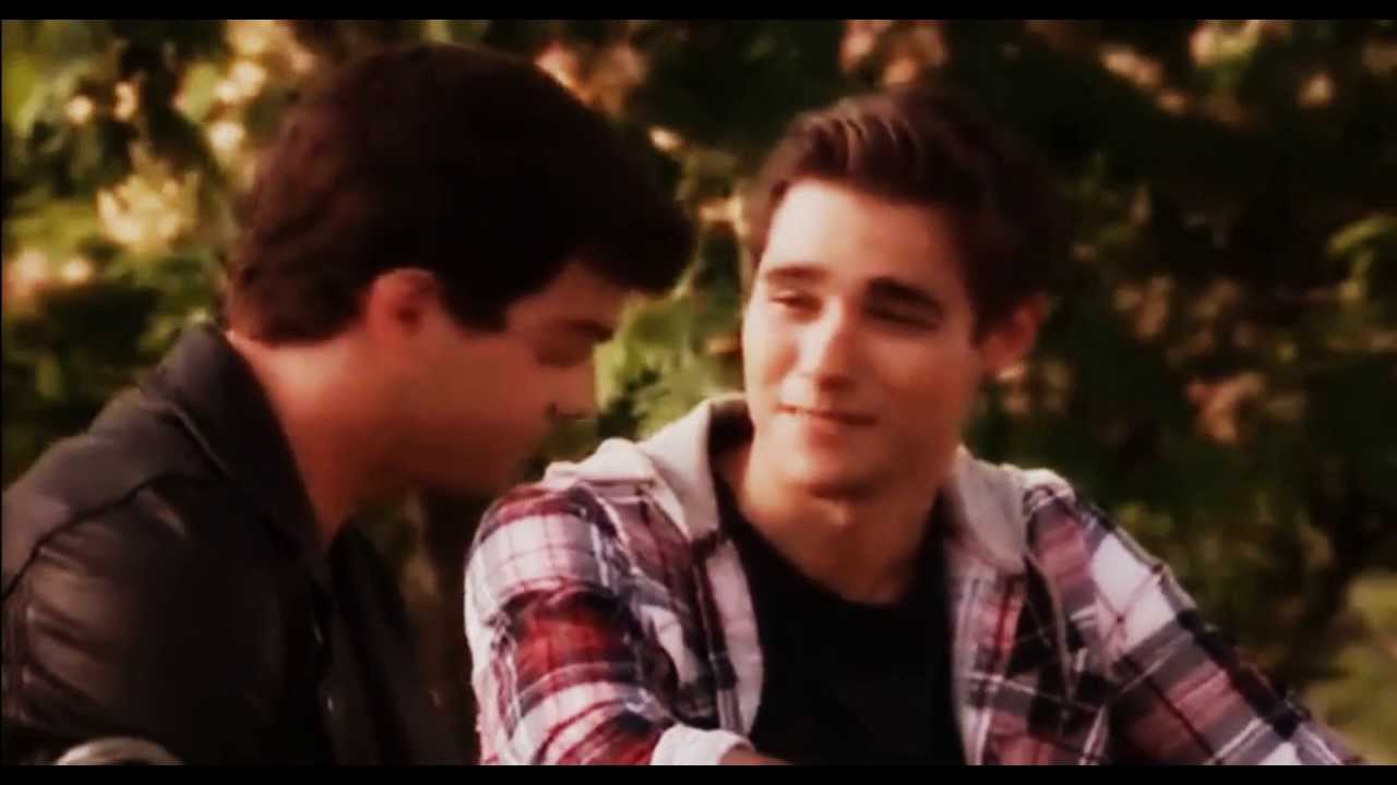 Dion(Diego y Leon ) - Love Will Remember