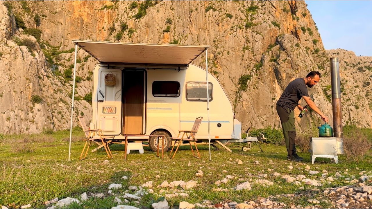 Vahşi Hayvanların Yaşam Alanında Karavan Kampı