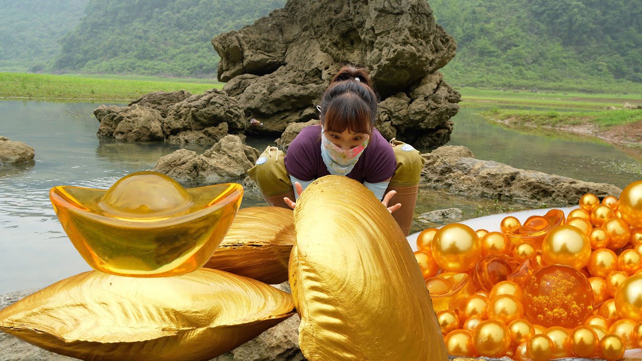 🔥🔥 Underwater Gold Rush: Chinese Villagers Flock to Rivers After Teen's Gemstone Revelation