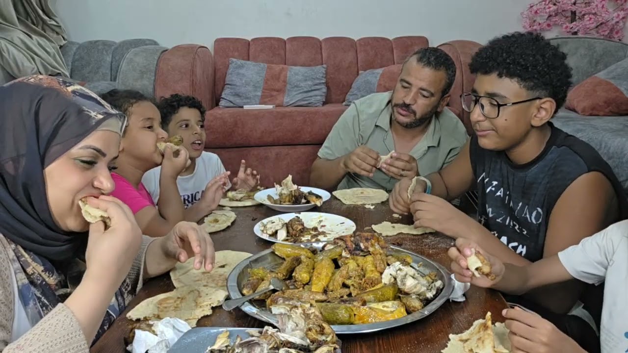 لمتنا مع العيله/على المحاشي والفراخ وشاورمه الرومي 😜 اللي تفكروه موسى يطلع فرعون 👀