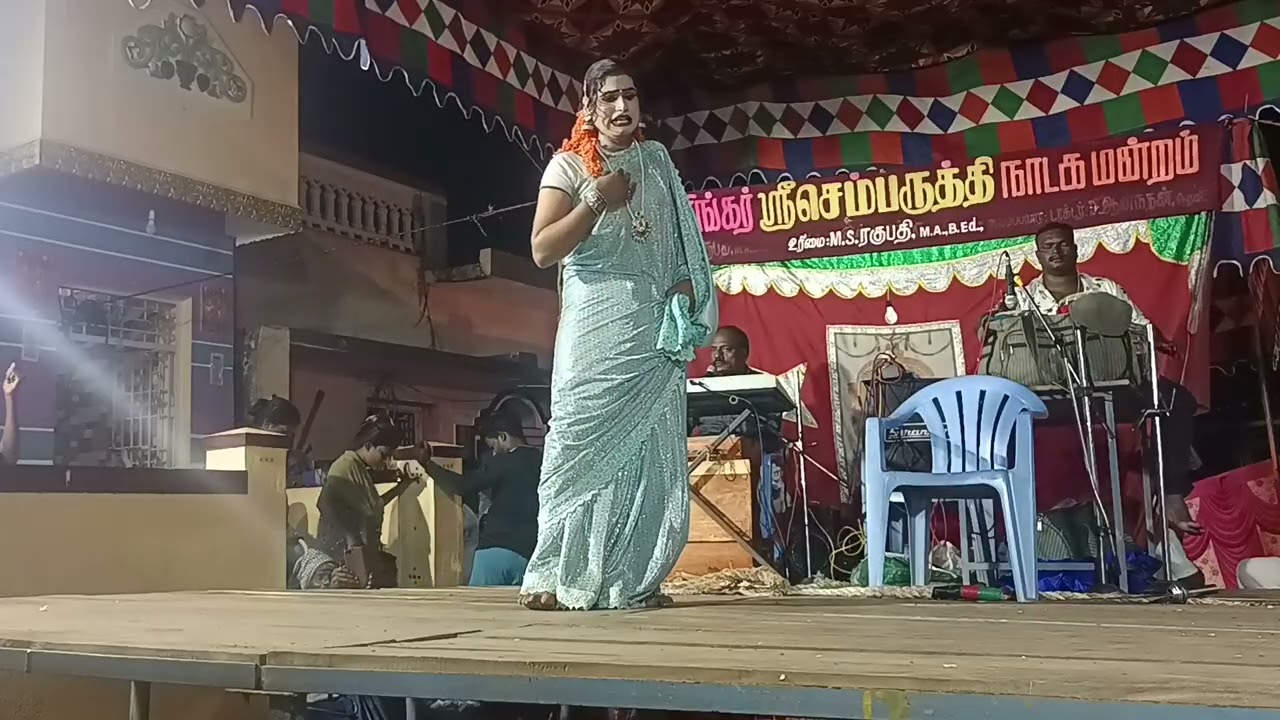 அனைத்து அப்பாக்களுக்கும் சமர்ப்பணம் இந்த பாடல் 