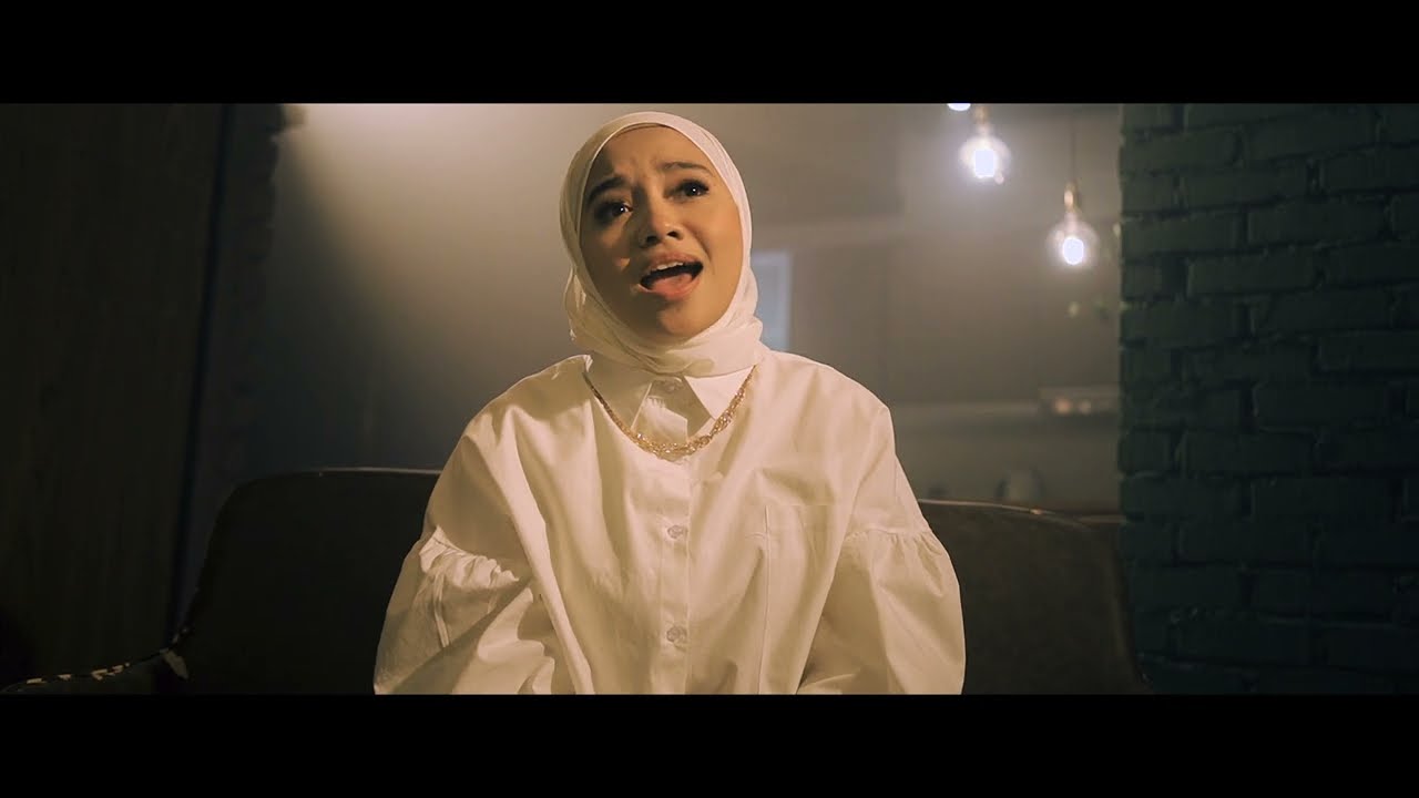 Hazreen Amreena - Aura (Official Music Video)