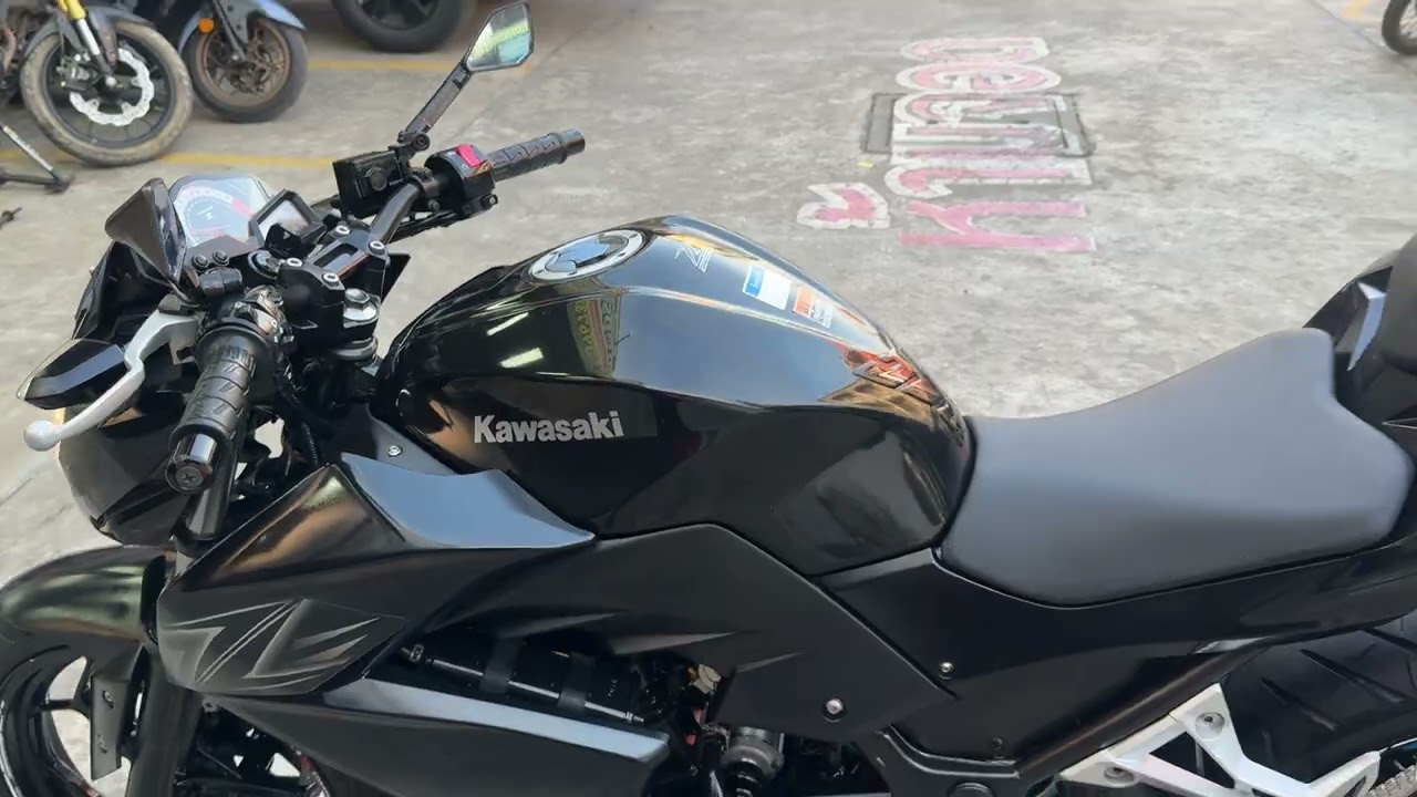 คลิปสดรีวิวรอบคัน Kawasaki Z250(2016)
