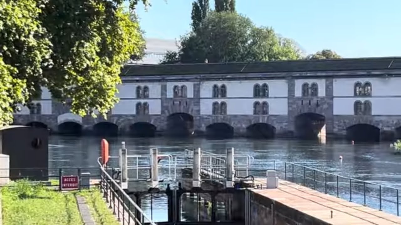 Straßburg Highlights (Elsass / Alsace): Bootsfahrt - Ponts Couverts, Kathedrale bis zur EU
