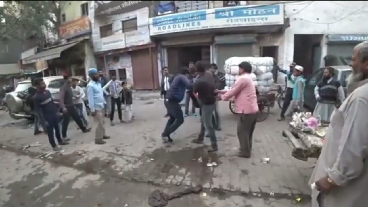 Indian Street Fight video