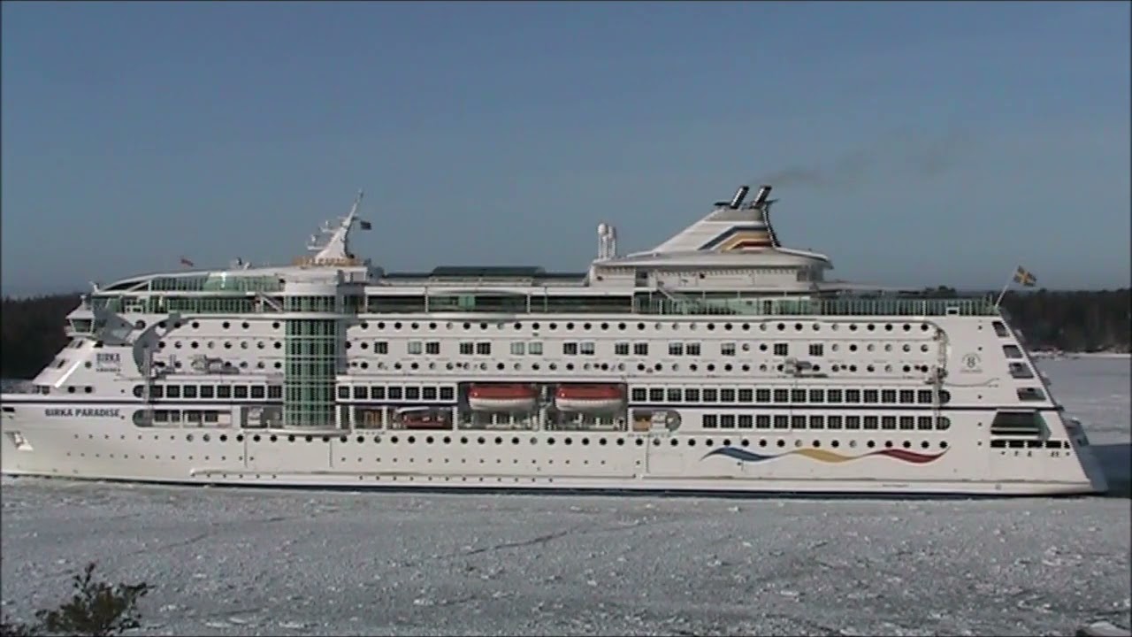 Birka Paradise (Stockholm) Avgår Från Mariehamn 2 Mars 2011