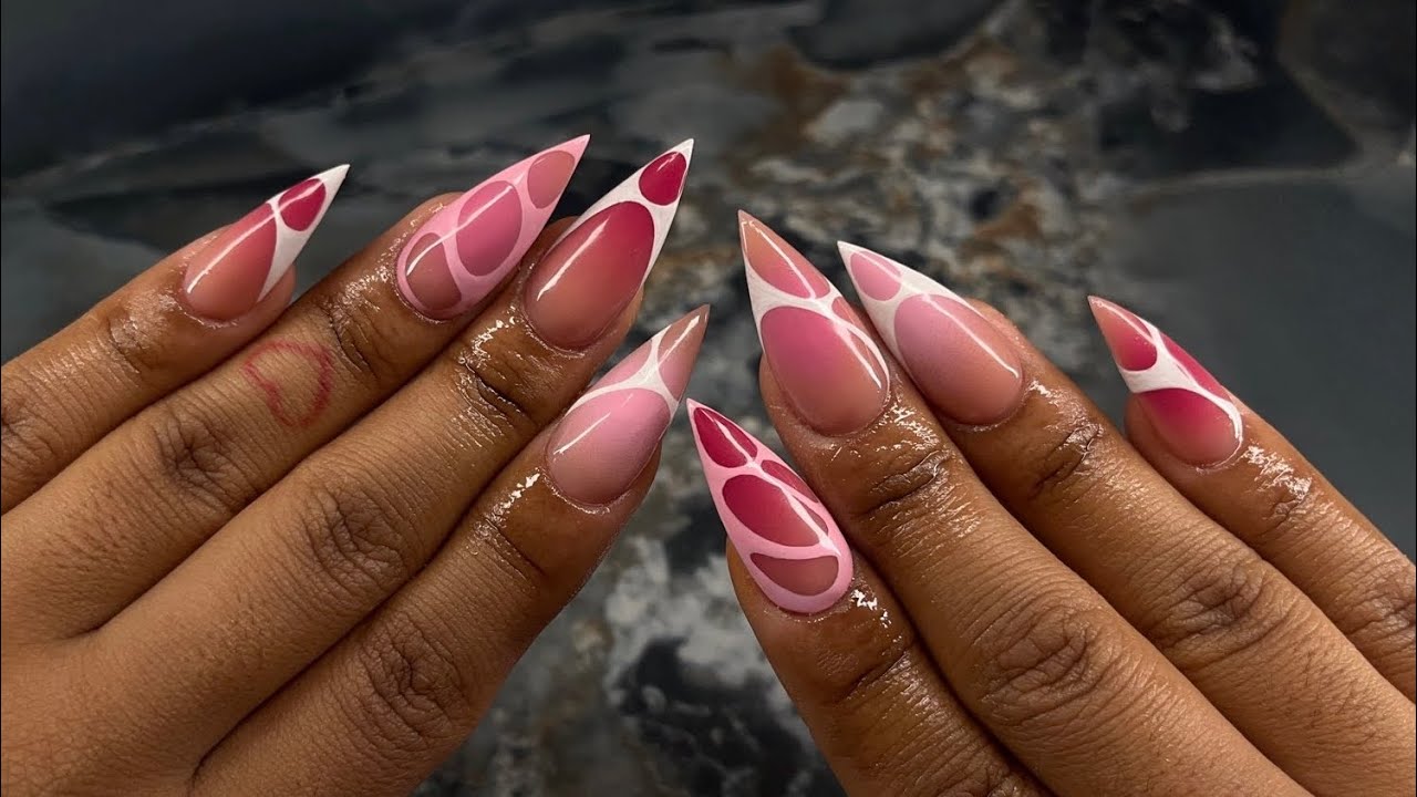 PRESS ON NAIL ART TUTORIAL💕 | STEP BY STEP airbrush nail art, press on application tutorial 