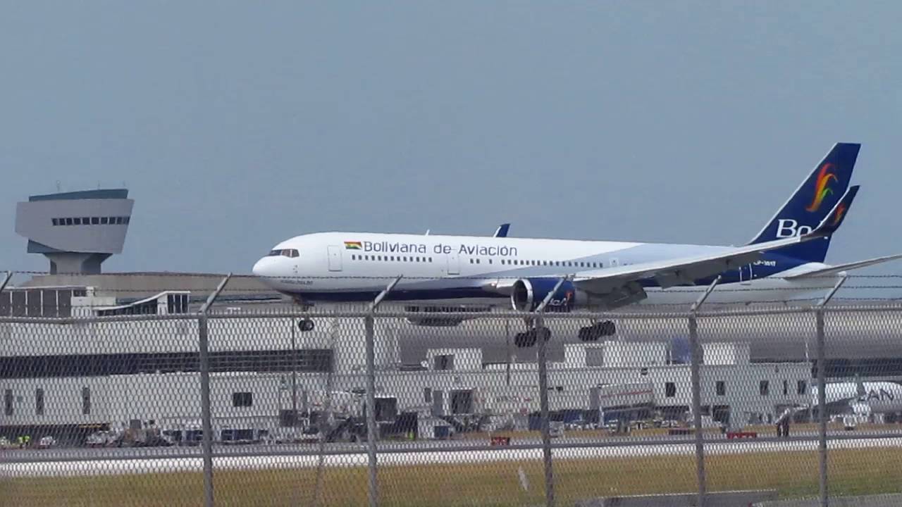 Miami International Airport - Boliviana de Aviación - Boeing 767-300ER