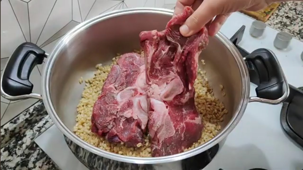 ARTIK KEŞKEK SİZDEN SORULACAK 🤤 EGE USULÜ DÜĞÜNLERİN VAZGEÇİLMEZİ ETLİ KEŞKEK TARİFİ 👌