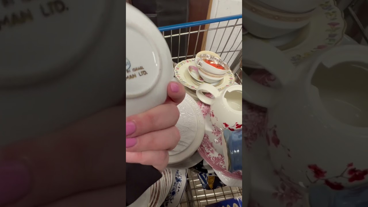 Это выкинули 😩 а я забрала 😆 #посуда #фарфор #барахолка #поискпредметов #посудабогемия