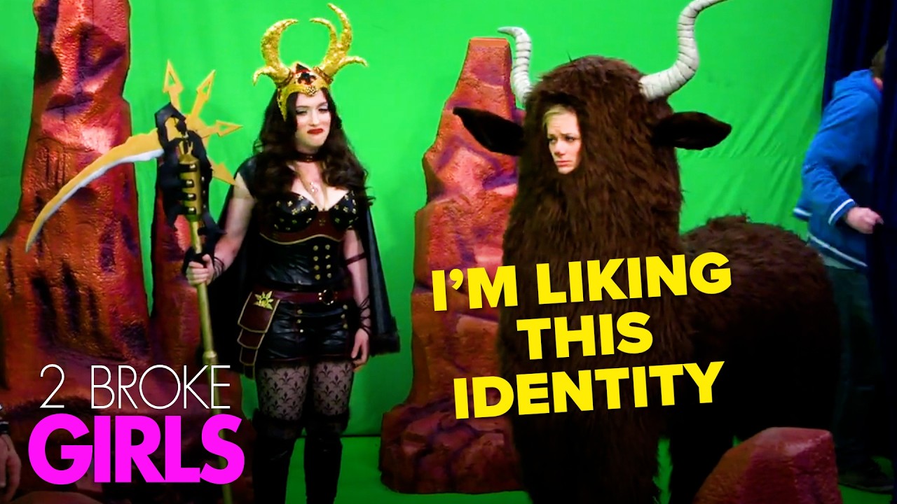 Max and Caroline's Video Game Cosplay | 2 Broke Girls