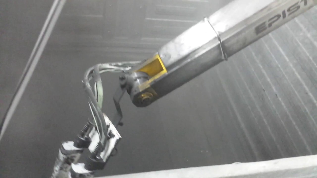 Robotick&eacute; lakov&aacute;n&iacute; vnitřn&iacute;ch prostor přepravn&iacute; palety - Robot EPISTOLIO / SoliCAD