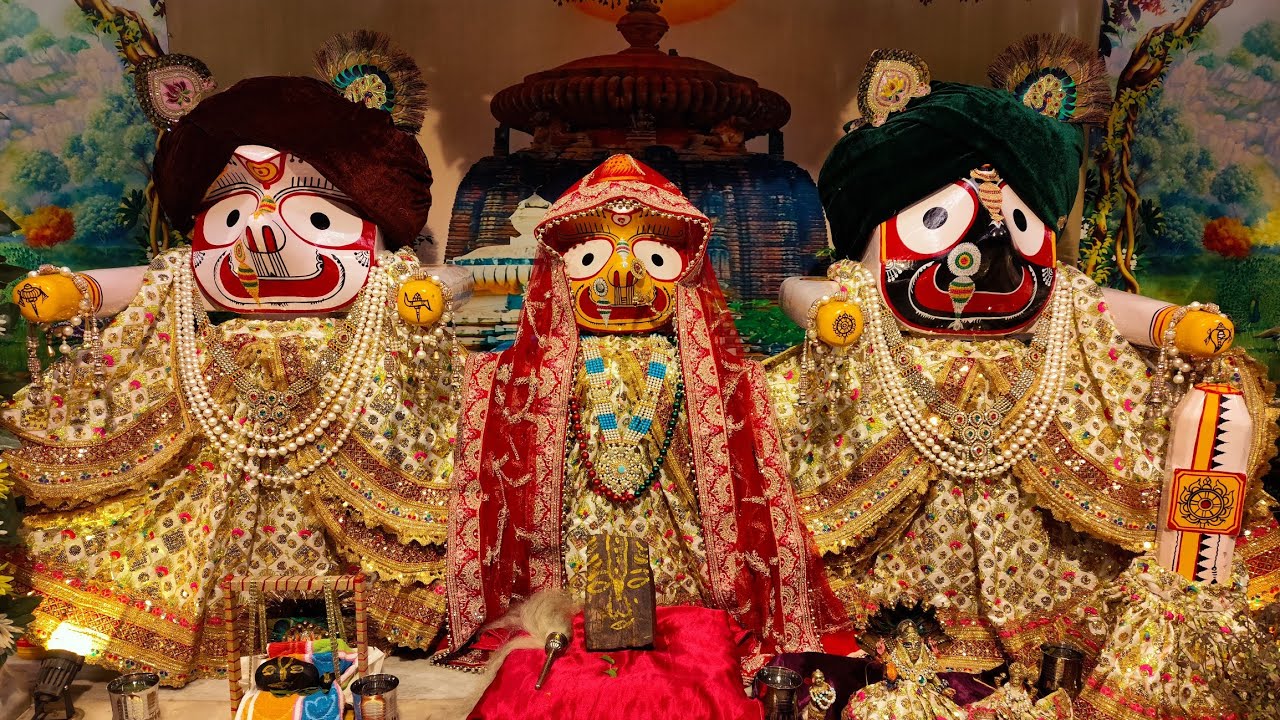 9-2-26 श्रृंगार आरती हमारे श्री राधा गौर गोविंद जगन्नाथ मंदिर अलीगढ़ Varsha Agrawal is live
