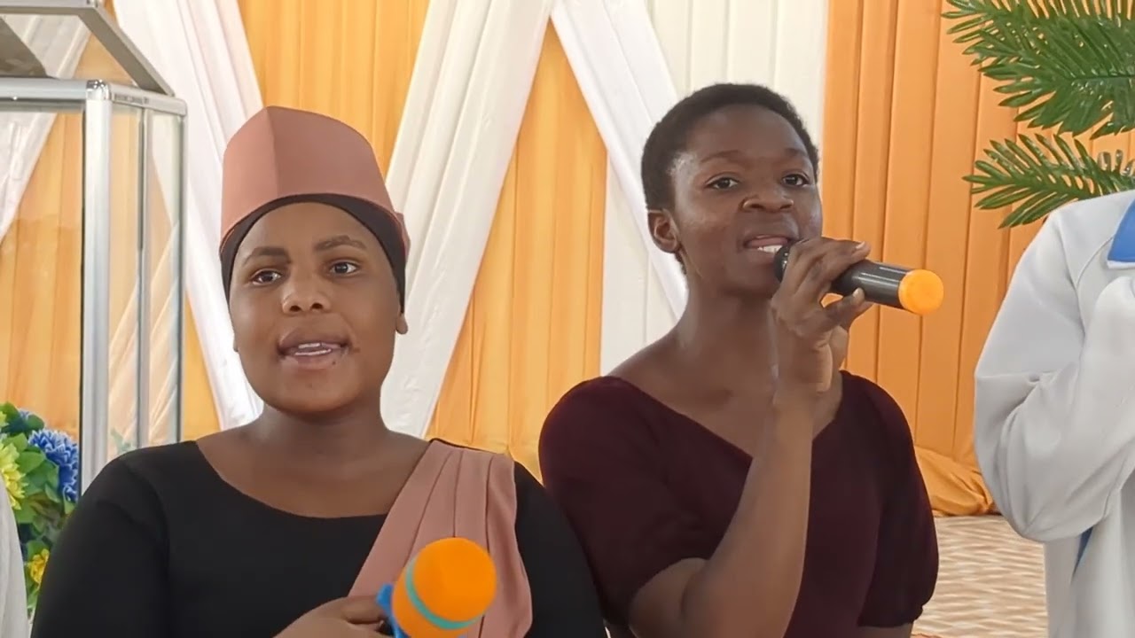 ANAKUJA || BY MERCIFUL SINGERS || LIVE PERFORMANCE